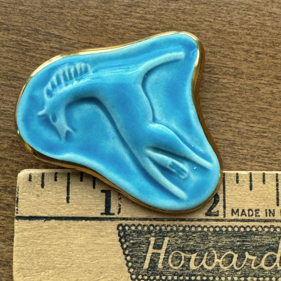 Embossed Full/Body Horse Brooch - MCM - Ceramic - Vintage - Picture 4 of 5